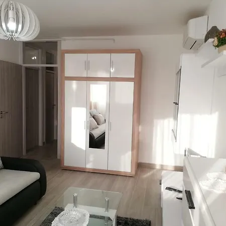 Apartman White