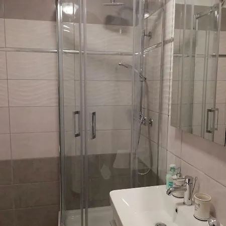 Apartman White